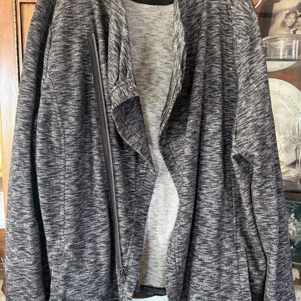 G.H. Bass & Co. Black and Gray Zip-Up Jacket Size XXL